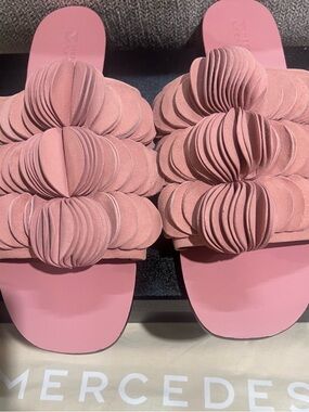 💖💖 MERCEDES CASTILLO Pink Peony Petal Suede Slide Sandals- Size (10.5), NWT. 💖💖